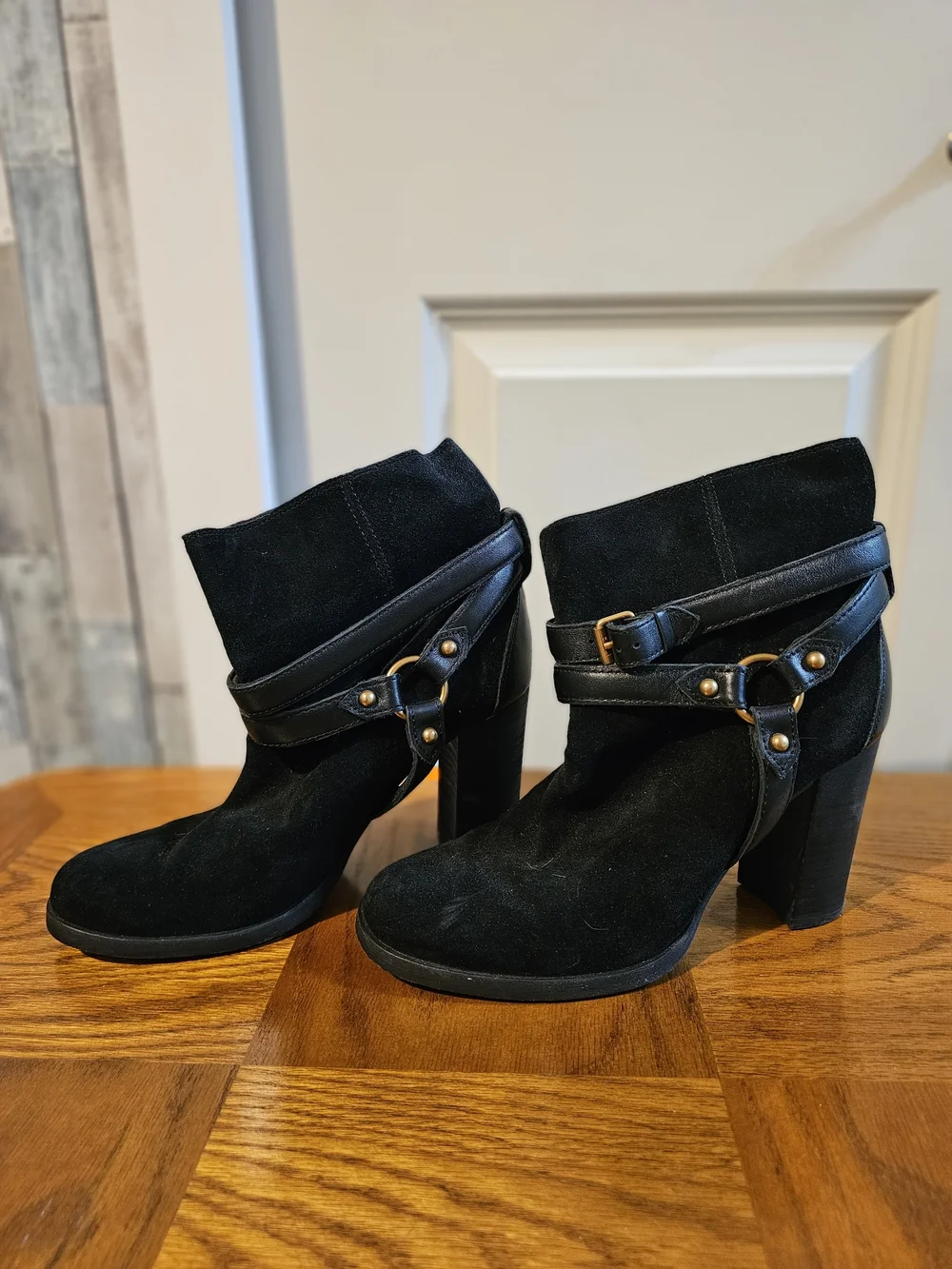 UGG chic black