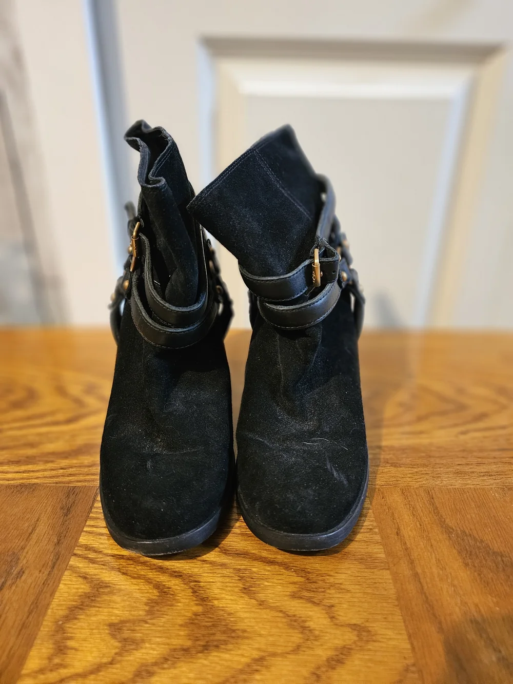 UGG chic black