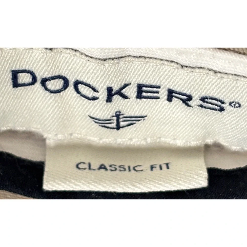 Dockers pleated trousers
