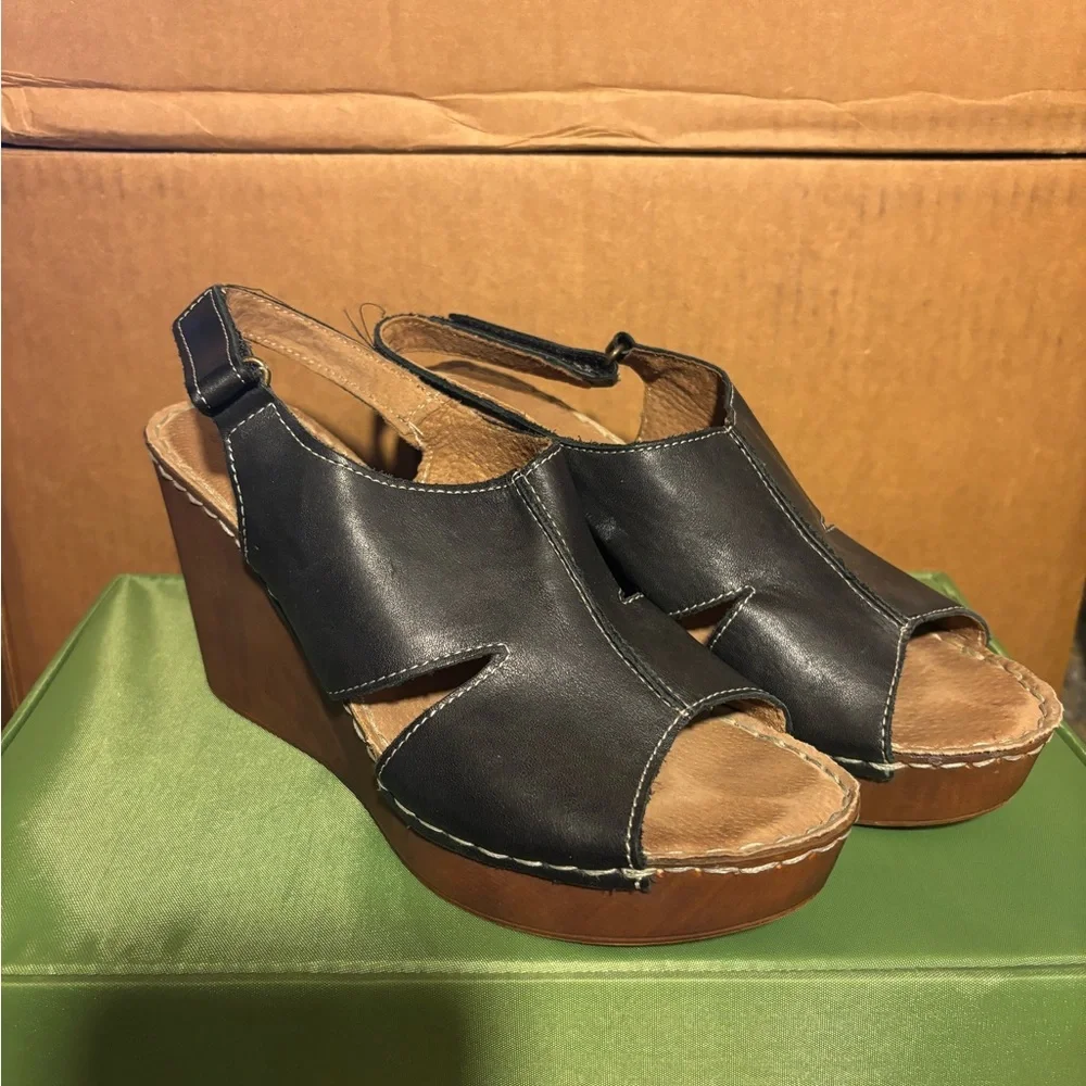 Spring Step Black Leather Peep-Toe Wedge Sandals | EU 40 (US 9–9.5)