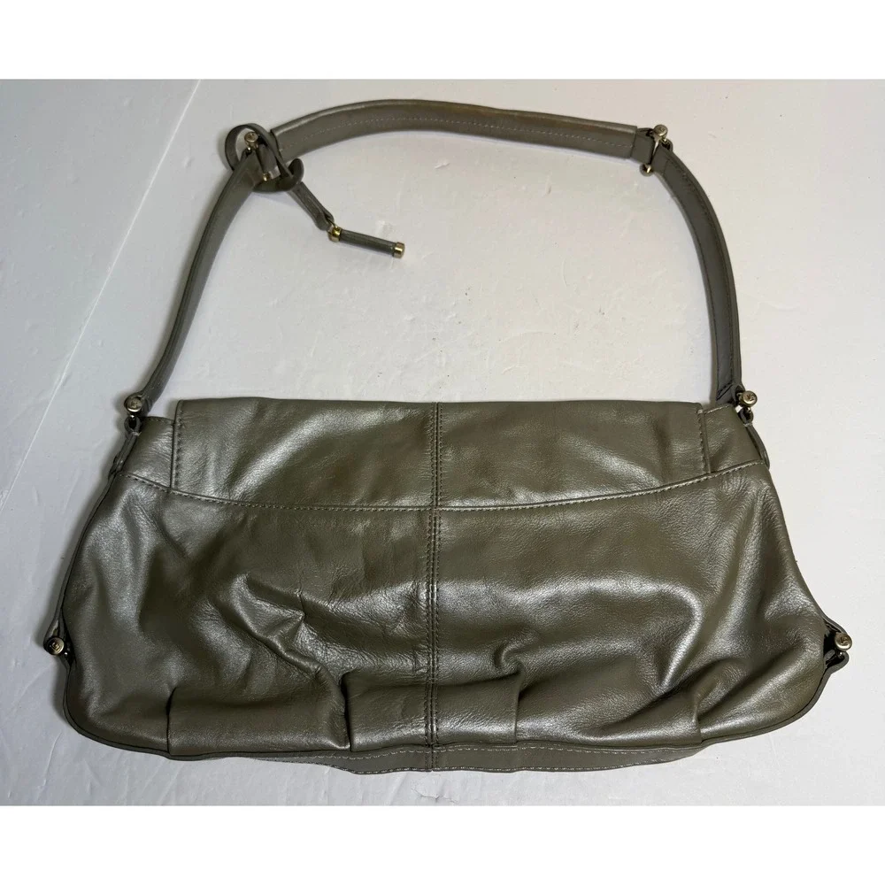 Liz Claiborne liz claiborne