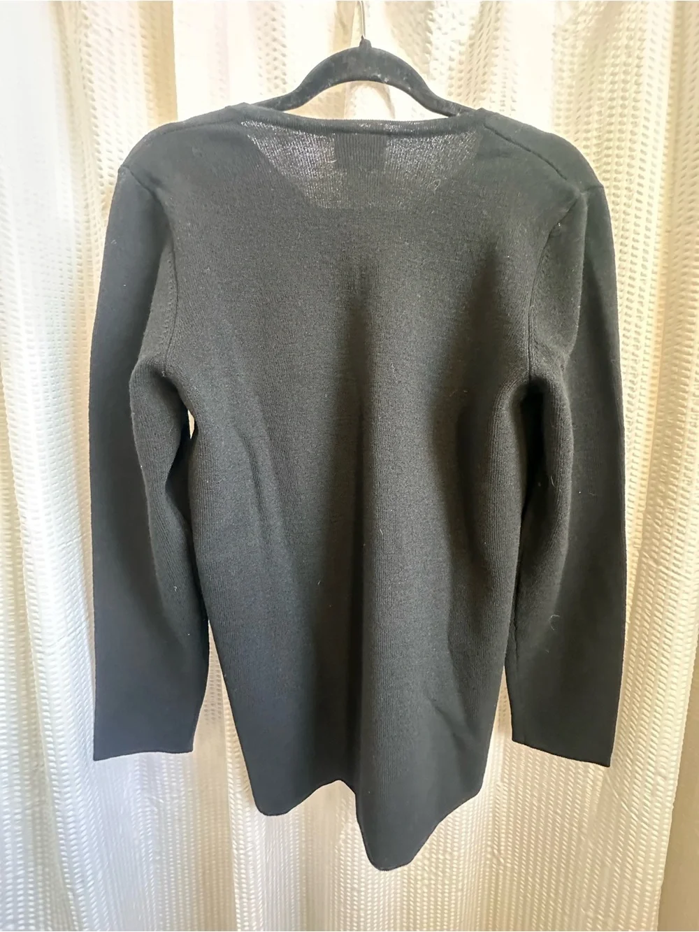 Career Essentials versatile black