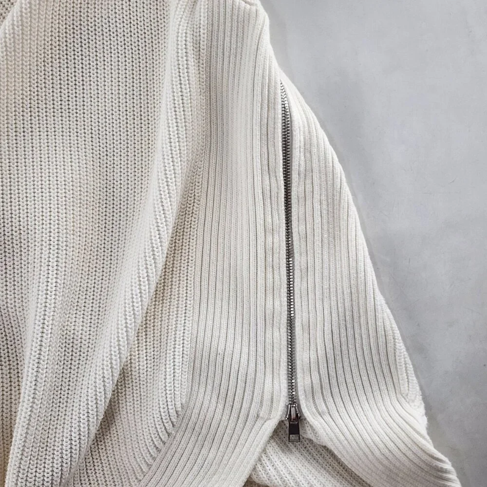 Vince side zip