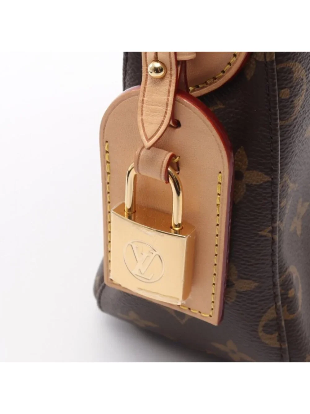 Louis Vuitton slight signs
