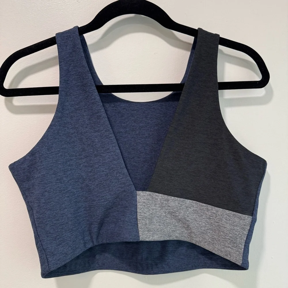 Outdoor Voices stylish colorblock