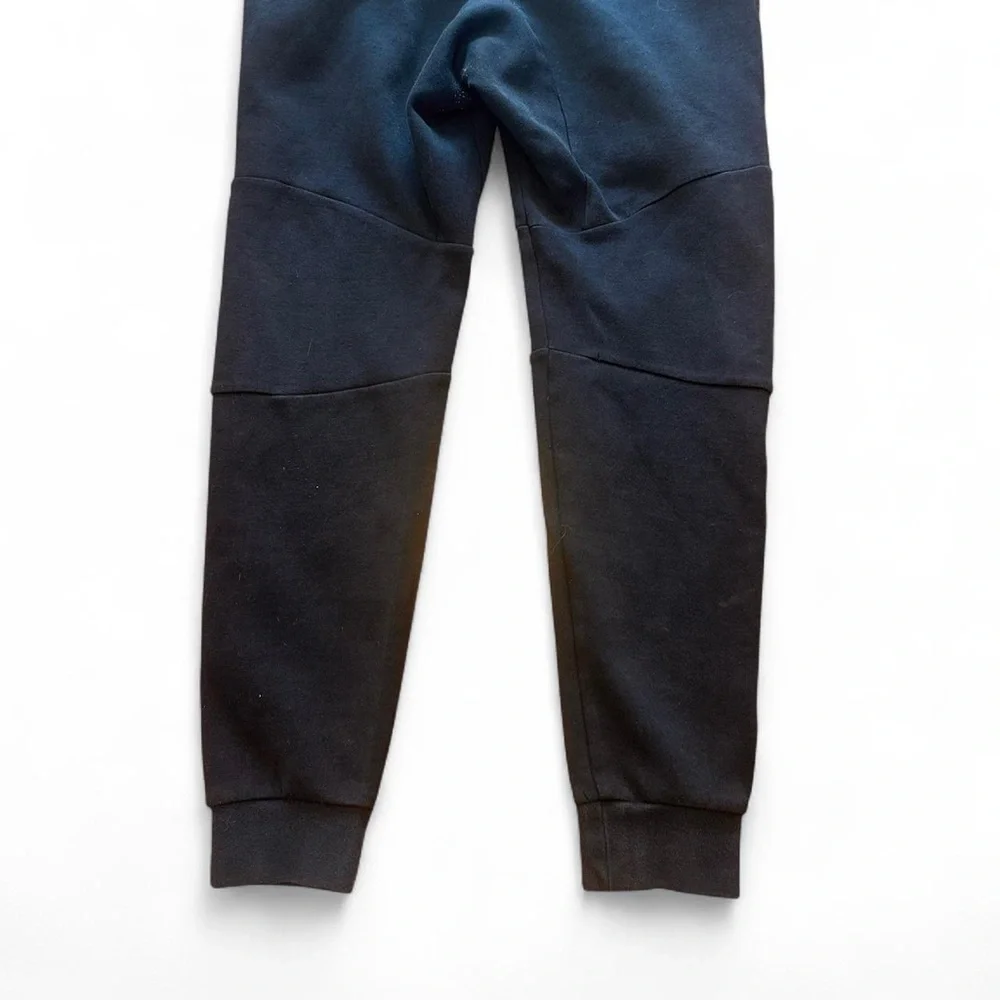 Nike men’s tech