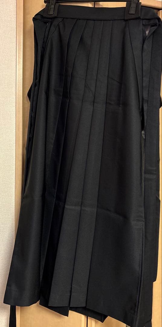 Floro Women's 4-Piece Hakama Set (Kimono, Under-Kimono, Obi, Hakama)