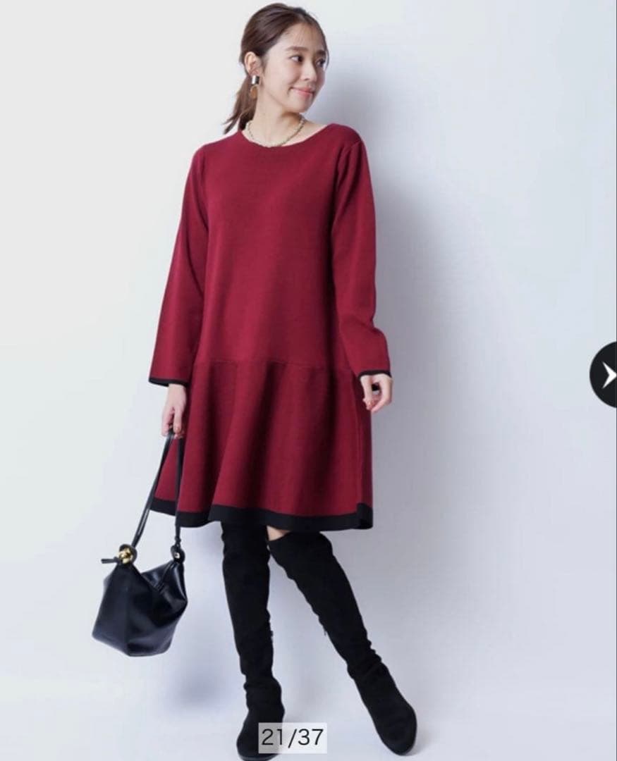 JUSGLITTY Color-Blocked Knit Mini Dress