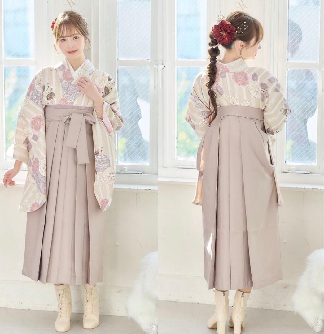 Floral Kimono and Hakama 4-Piece Set, Size M